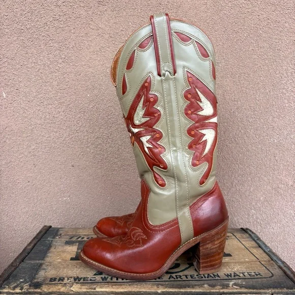 Vintage 70’s Capezio Butterfly Inlay Heeled Cowgirl Boot - Picture 4 of 16